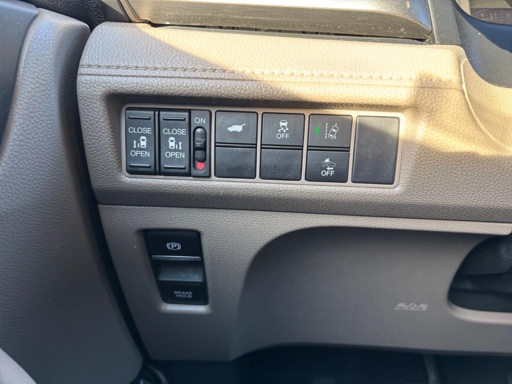 2018 Honda Odyssey EX-L - Photo 21