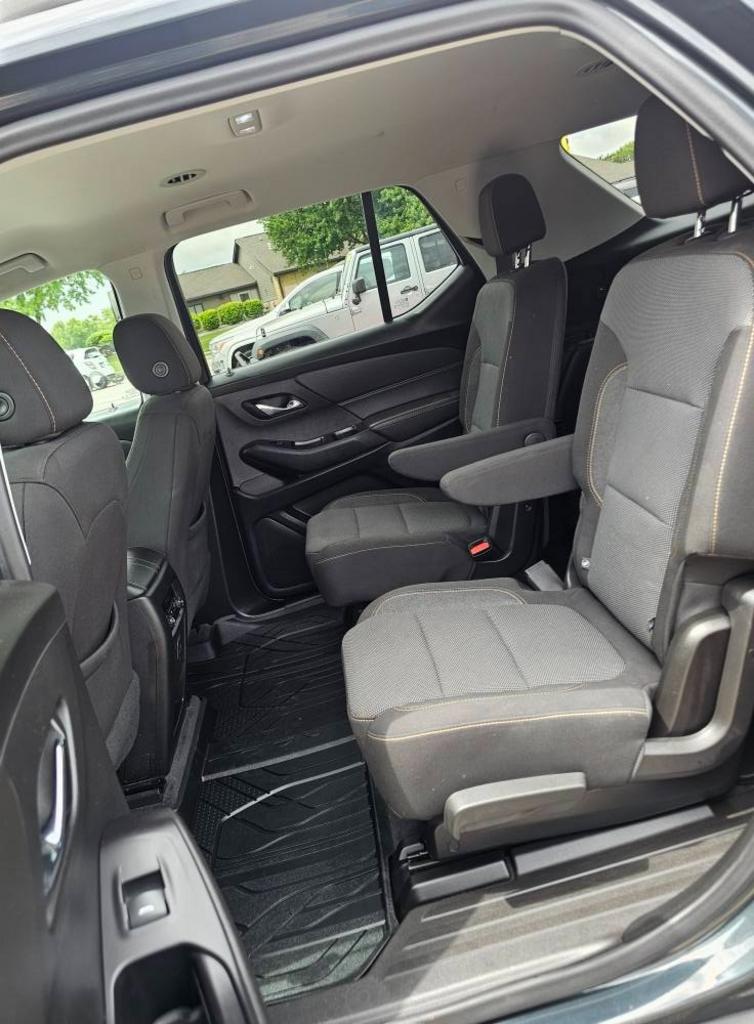 2020 Chevrolet Traverse 1LT - Photo 12